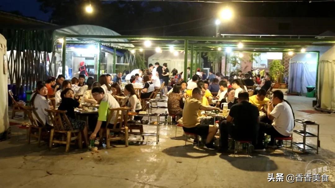 人山人海来吃肉，大哥小弟都说香