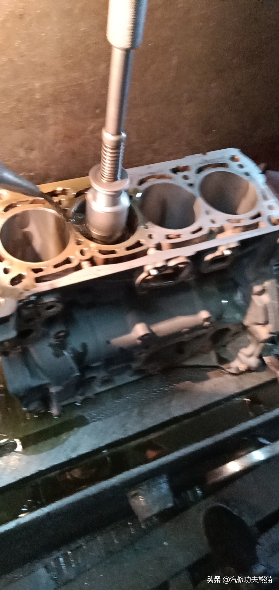 大众夏朗烧机油用什么燃油宝,2012款夏朗2.0t烧机油怎么处理