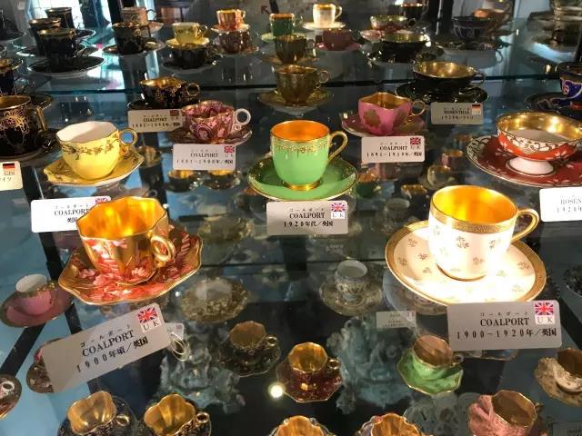 一年卖一个亿的糕点,一年可以卖一百万的小吃