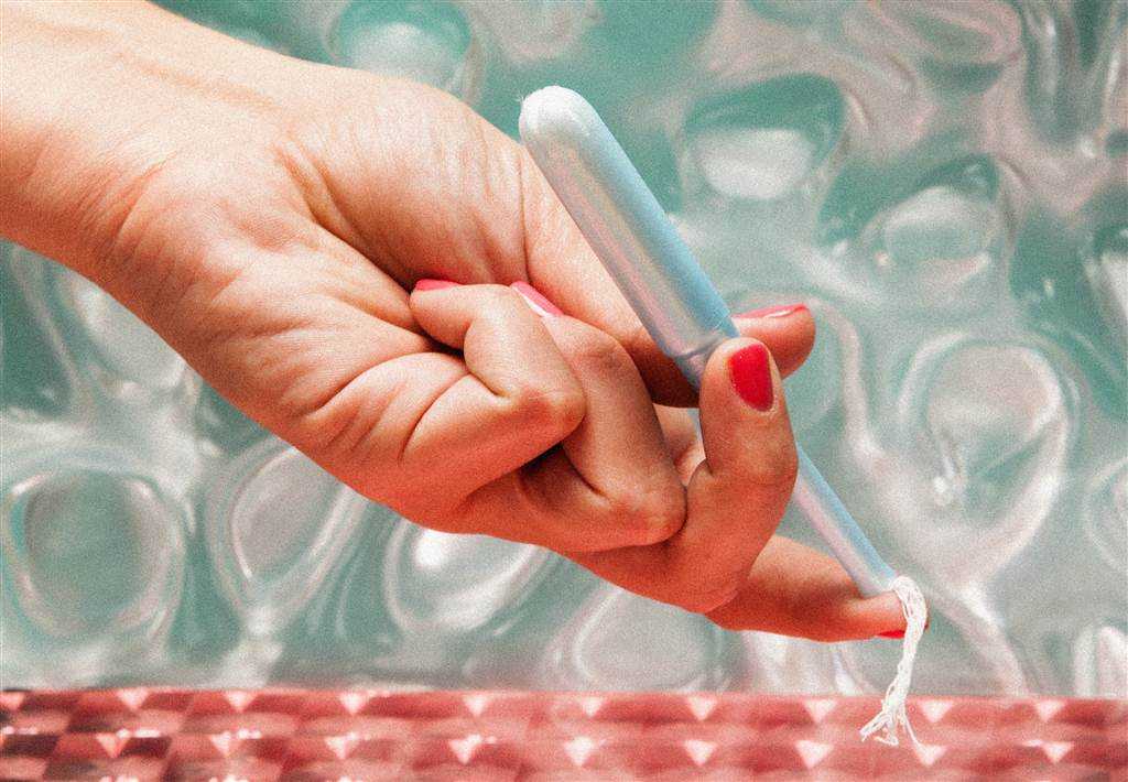 月经不环保？奇葩限塑令禁用卫生棉，百万妇女被迫囤货