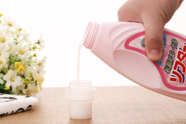 桑蚕丝衣服洗后变硬怎么补救,为什么衣服洗了变硬