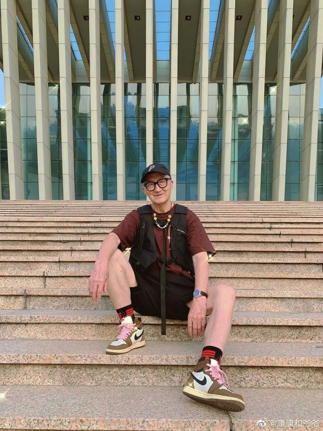 麦当娜50岁时穿衣打扮,61岁麦当娜自曝秀出美貌不减年华