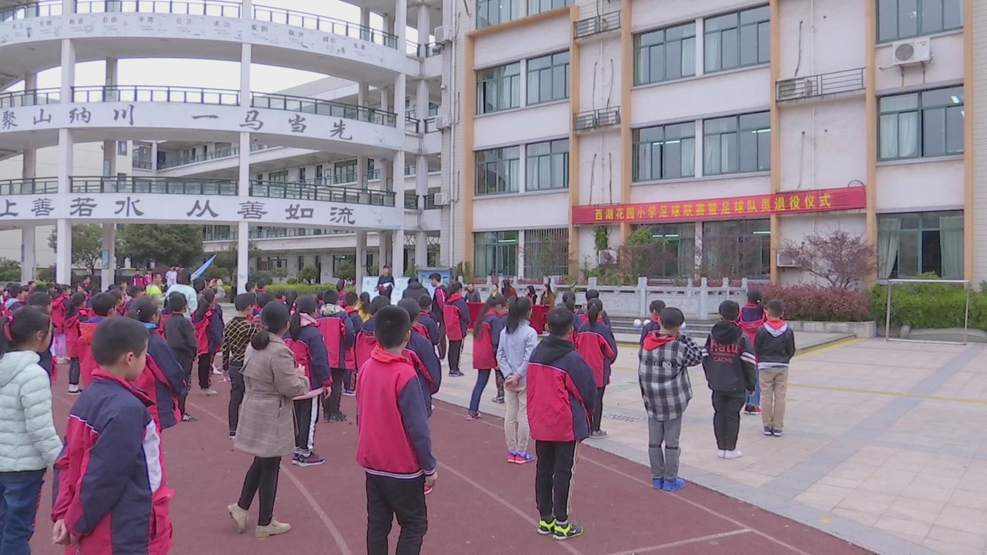 校园足球越来越火热,校园足球有多热