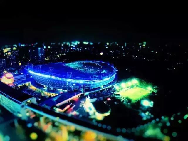 疯狂刷屏！夜晚24:00的上海街头，藏着另一幅面孔…