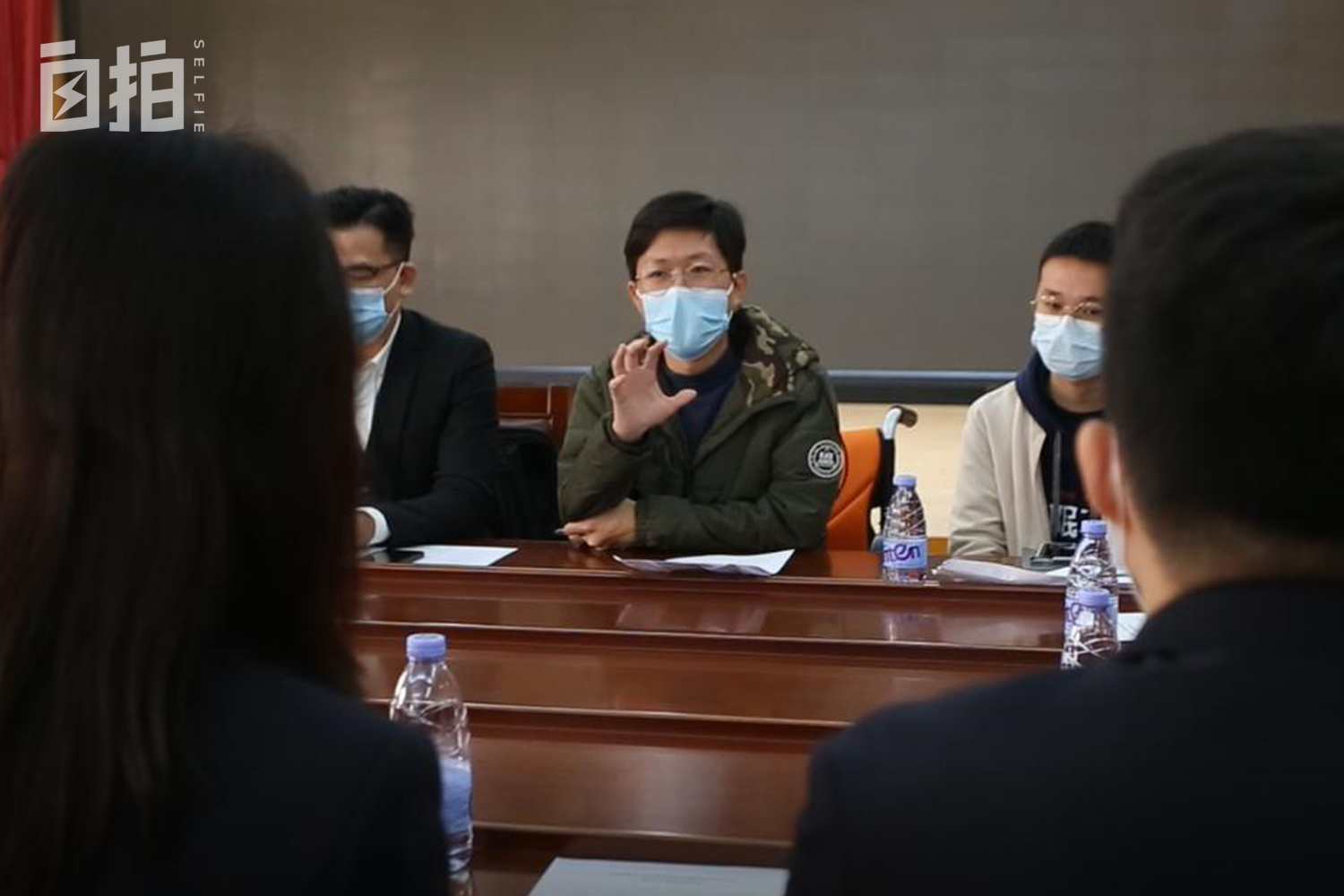 我,坐轮椅的大学生,上天能跳伞、下海能潜水,像普通人一样生活