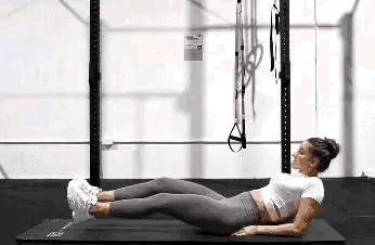 连续蝉联4届“日本男人最爱身材”九头身大长腿马甲线，堪称*物尤**