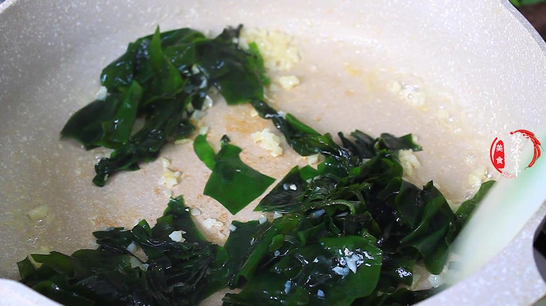 牛奶蔬菜谷物水果中钙最容易吸收,比牛奶还要高的补钙10种蔬菜