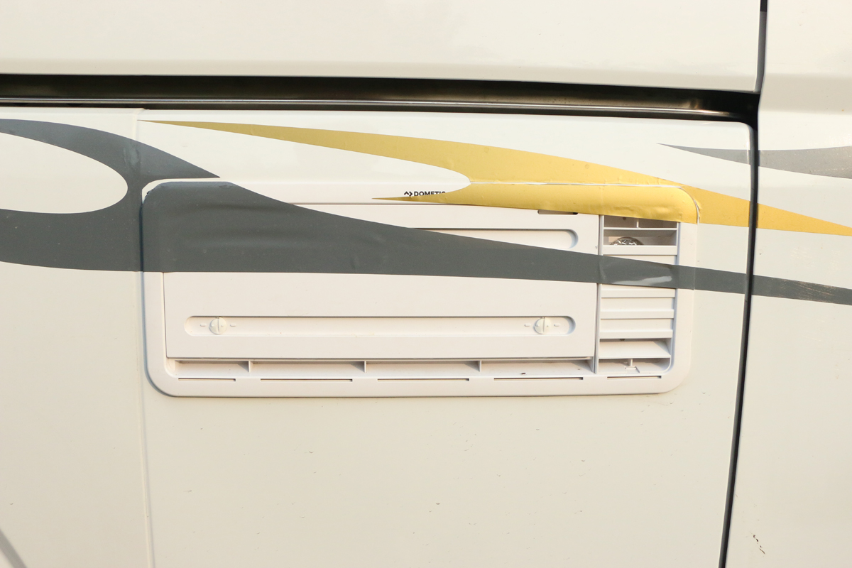 福田G9对卡座升顶房车,福田g9房车五菱房车对比