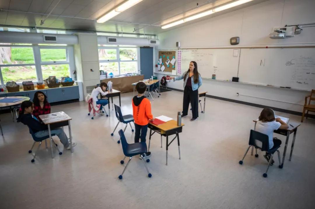 BC省大部分学生将于9月返校！不戴口罩不测体温，家长和老师炸了