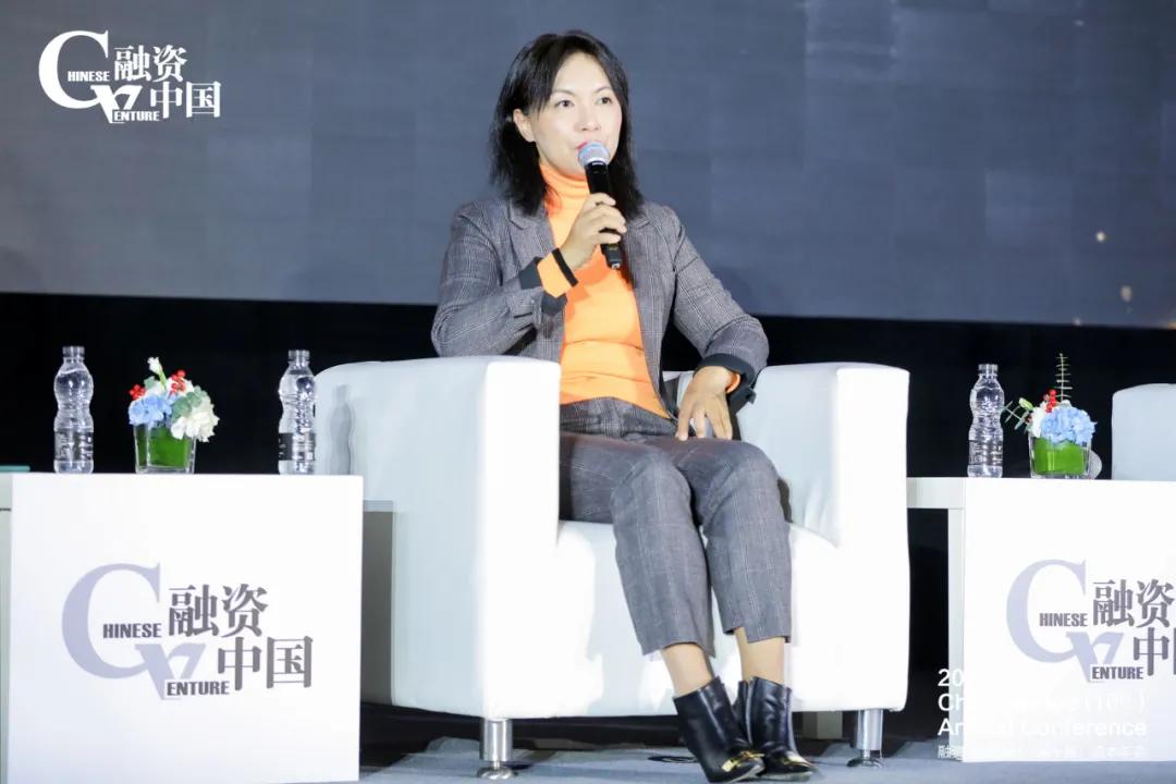 往前走、做孵化、重仓早期，B轮后小机构没机会了？