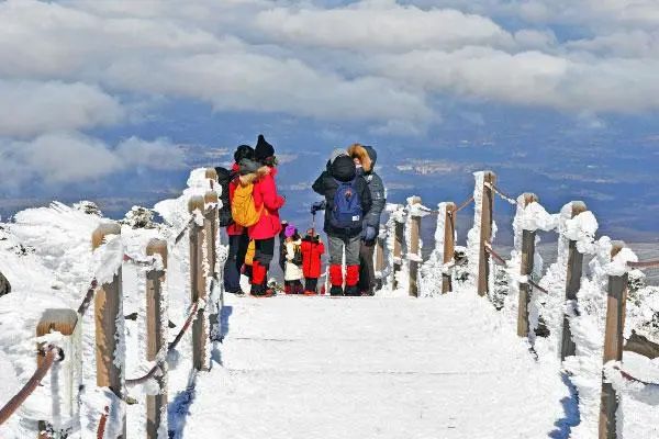 汉拿山攻略,汉拿山登山路线