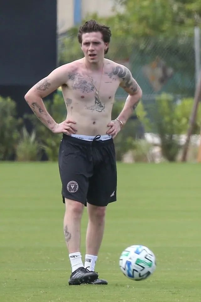 贝克汉姆三儿子肌肉,贝克汉姆三儿子克鲁兹肌肉