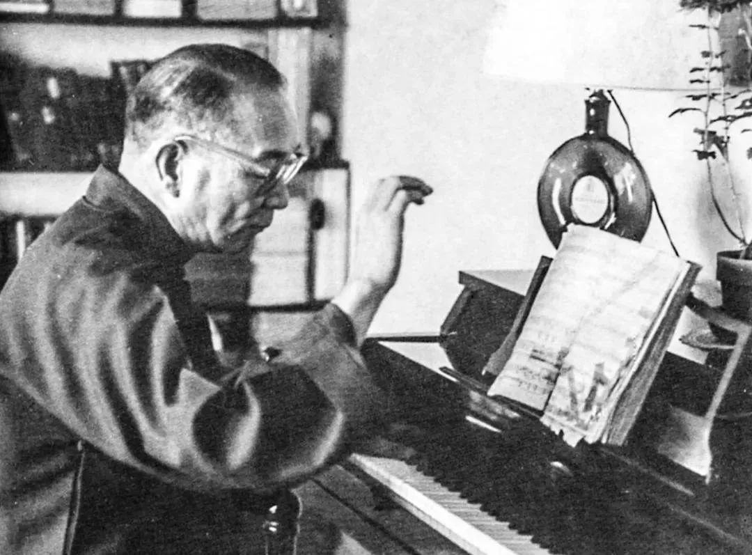 林语堂生活中的24件快乐小事 (林语堂生活中的24件快乐的小事)