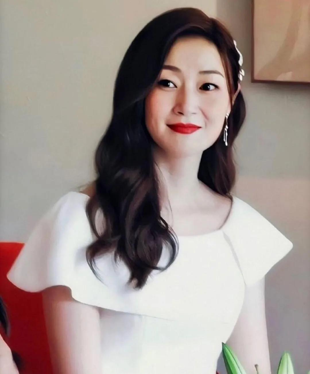 鍚曢璐ょ殑鍒濇亱,鍒濇亱鍚曢璐や竾缁洴