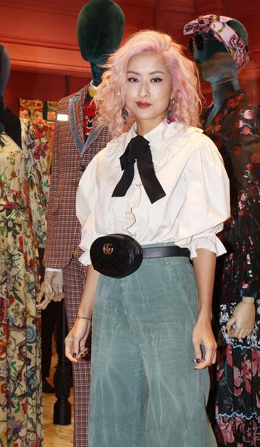 徐濠萦身材牛仔装,徐濠萦穿搭十年前