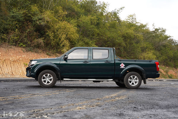 日产皮卡锐骐7柴油版14.88万配置,东风日产皮卡锐骐5柴油版报价