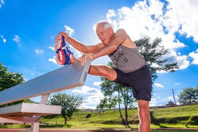 跑步的人都是疯子怎么办,跑步的人听到跑步头疼是怎么了