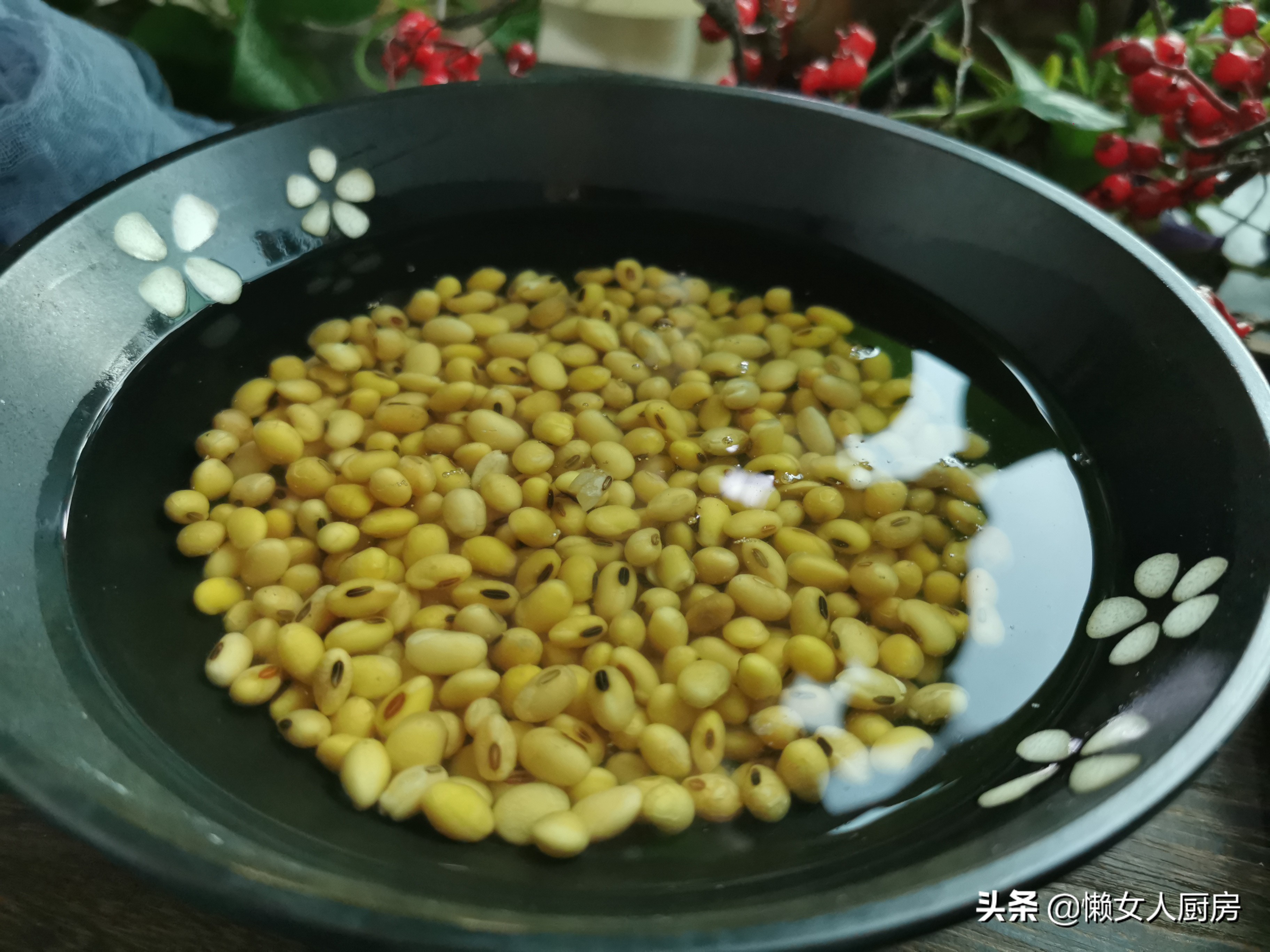 大厨教你自制酥黄豆,干黄豆炸酥黄豆的正确方法