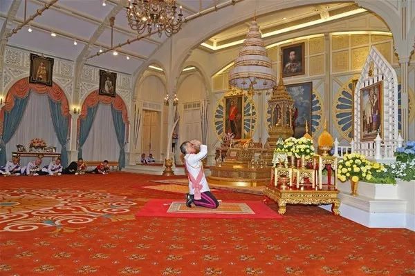 泰国镇国至宝，价值20亿的翡翠佛很可能不是翡翠！