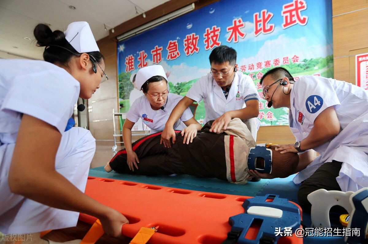 初中毕业生读卫校前景,读卫校读什么学校好