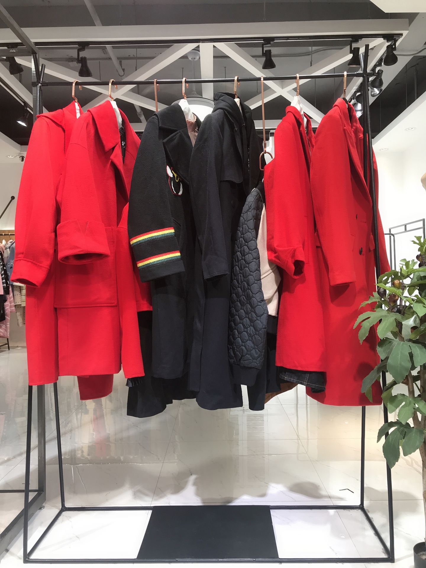 太平鸟清仓打折女装冬装,新款太平鸟冬装专柜