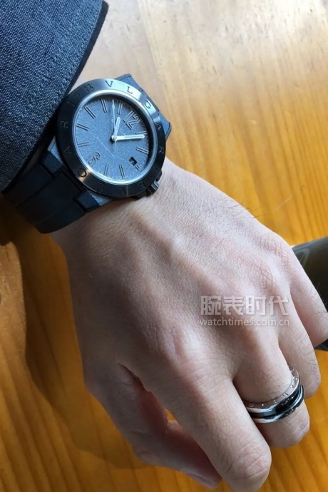 网友晒上千万的手表,网友晒1300手表