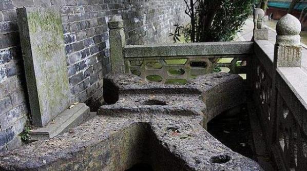 秦淮河中打捞飞来之物,秦淮河打捞失踪100年的文物