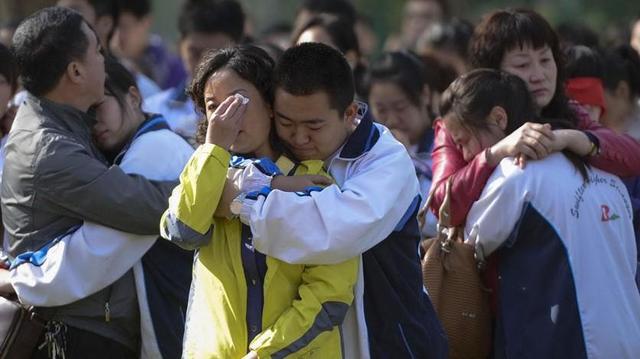 高考如千军万马过独木桥,高考如临大敌