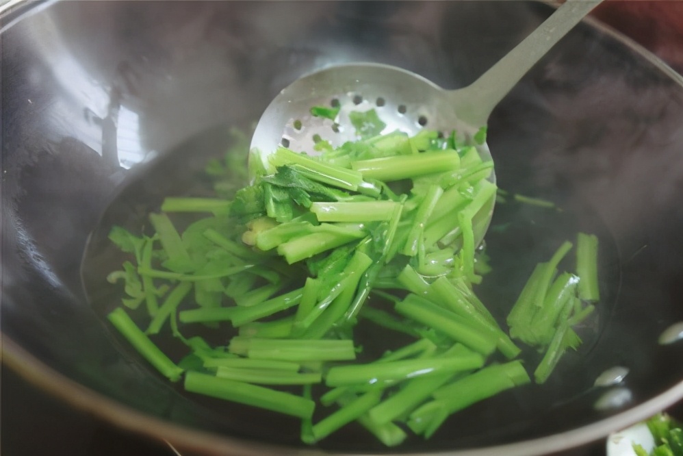 买芹菜买哪的好,挑选大芹菜的正确方法