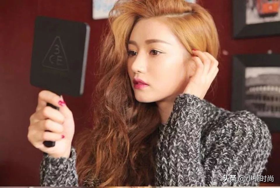 夏季补妆必备法宝让妆容焕然新生,怎样补妆才能让自己的妆容更好