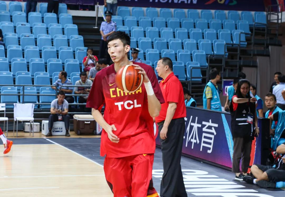 周琦对手冲突,周琦对战波兰那场球得了多少分