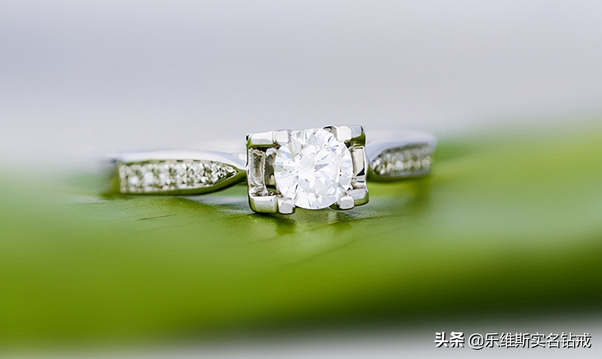 周大福0.5克拉钻戒多少钱,钻戒0.6克拉2021价格