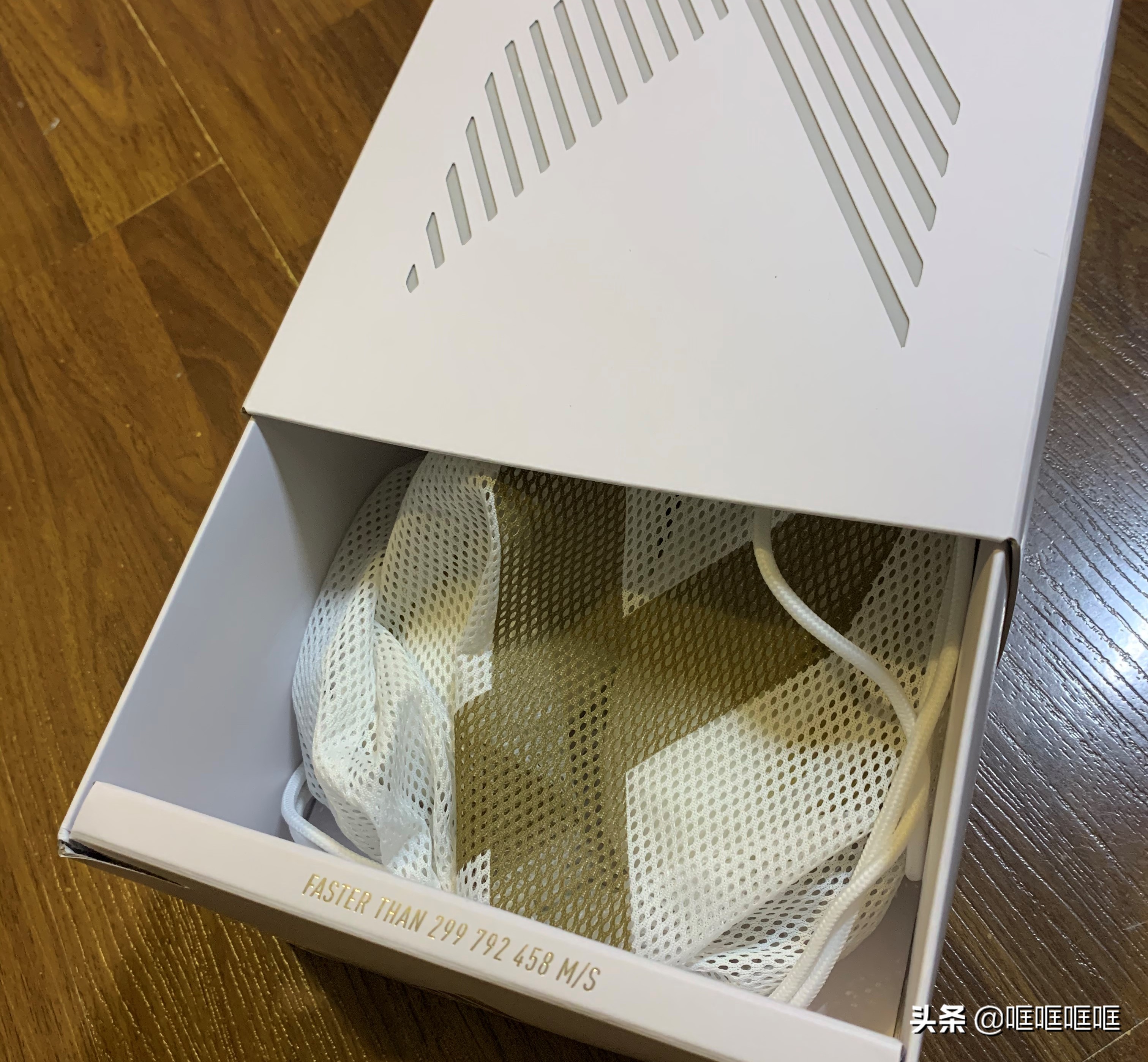 快过光速！阿迪达斯XGhosted+超顶级足球鞋入手