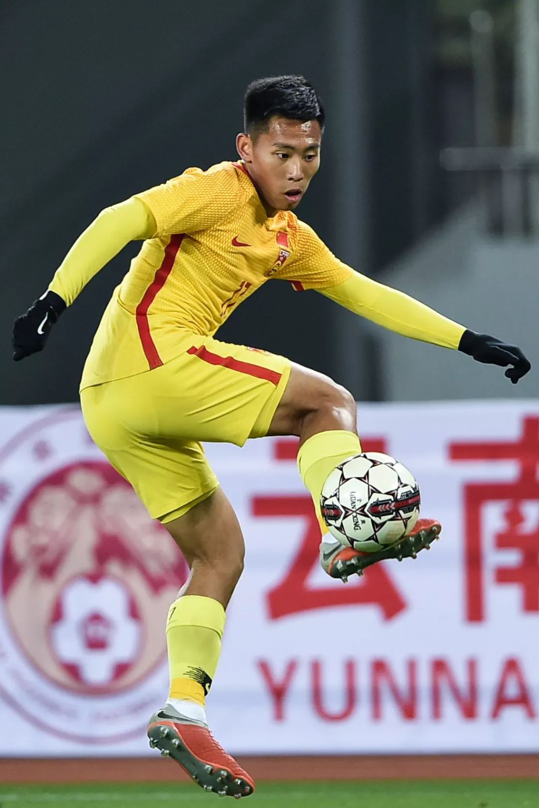 是小号阿奎罗还是另一个黄紫昌？申花小将周俊辰国奥前景分析