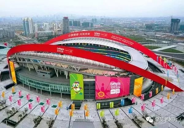 100年南京大桥绘画,南京红色100年