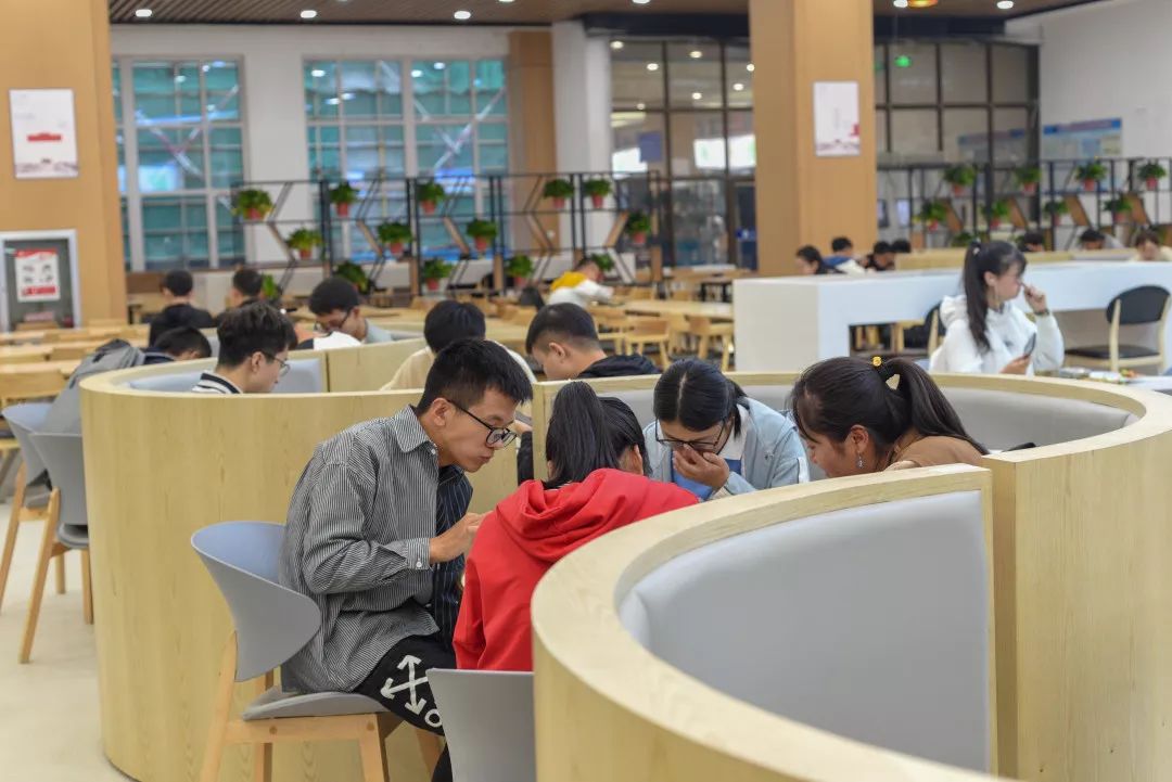 兰州大学生活真实感受,兰州大学一天的生活