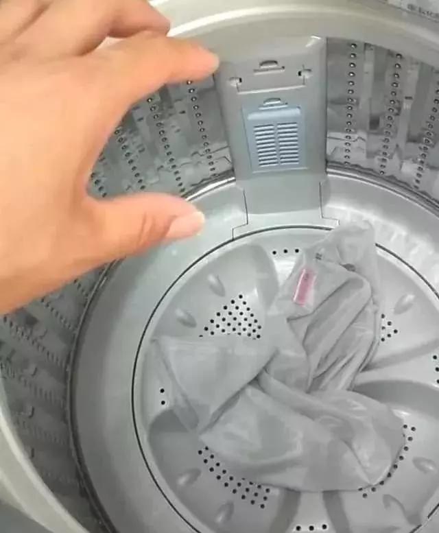 冬天毛衣有静电为什么夏天没有,毛衣静电特别严重只能扔了吗