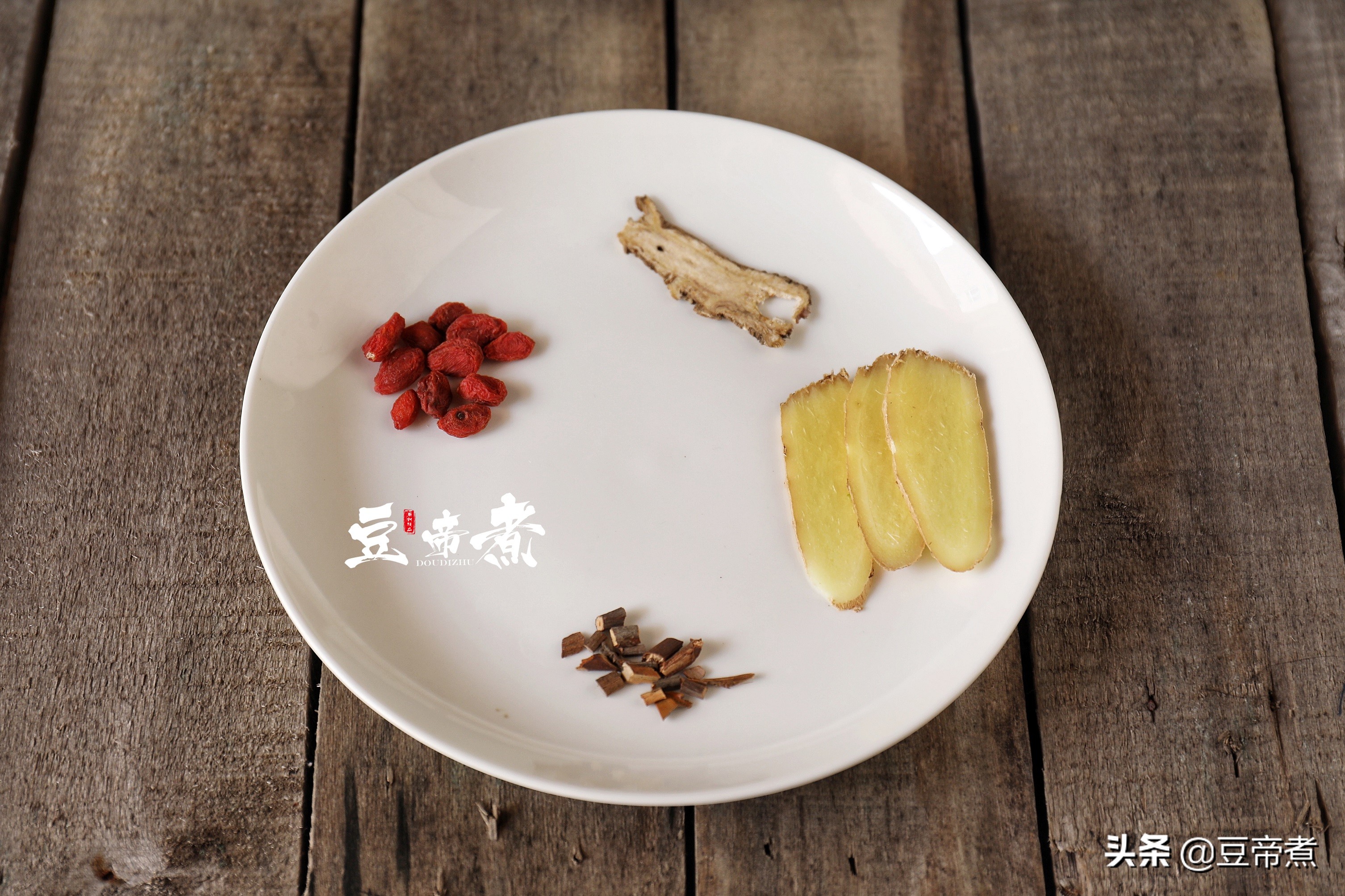 煮鱼汤怎么煮多奶,鱼汤怎么煮到最鲜