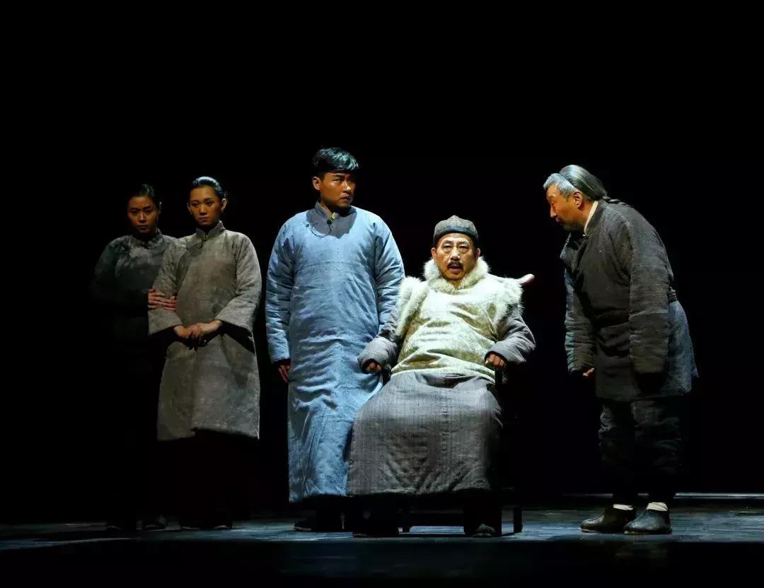 6月魔都哪些展览不能错过,魔都漫展六月紫色风暴