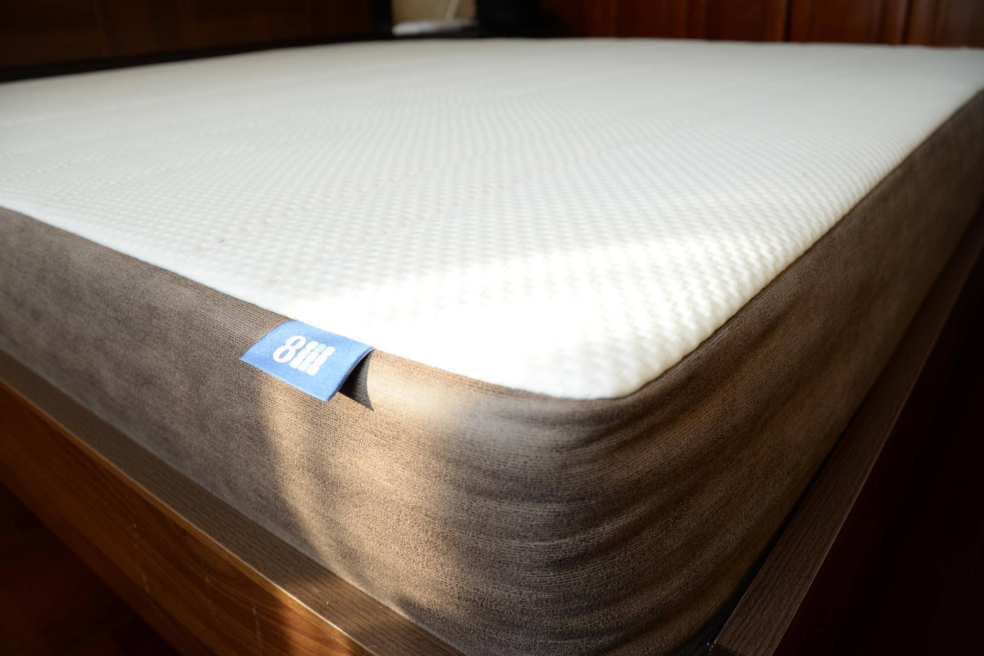 孝敬父母篇二：你们的满意是我的目标—8H黄麻透气护脊床垫