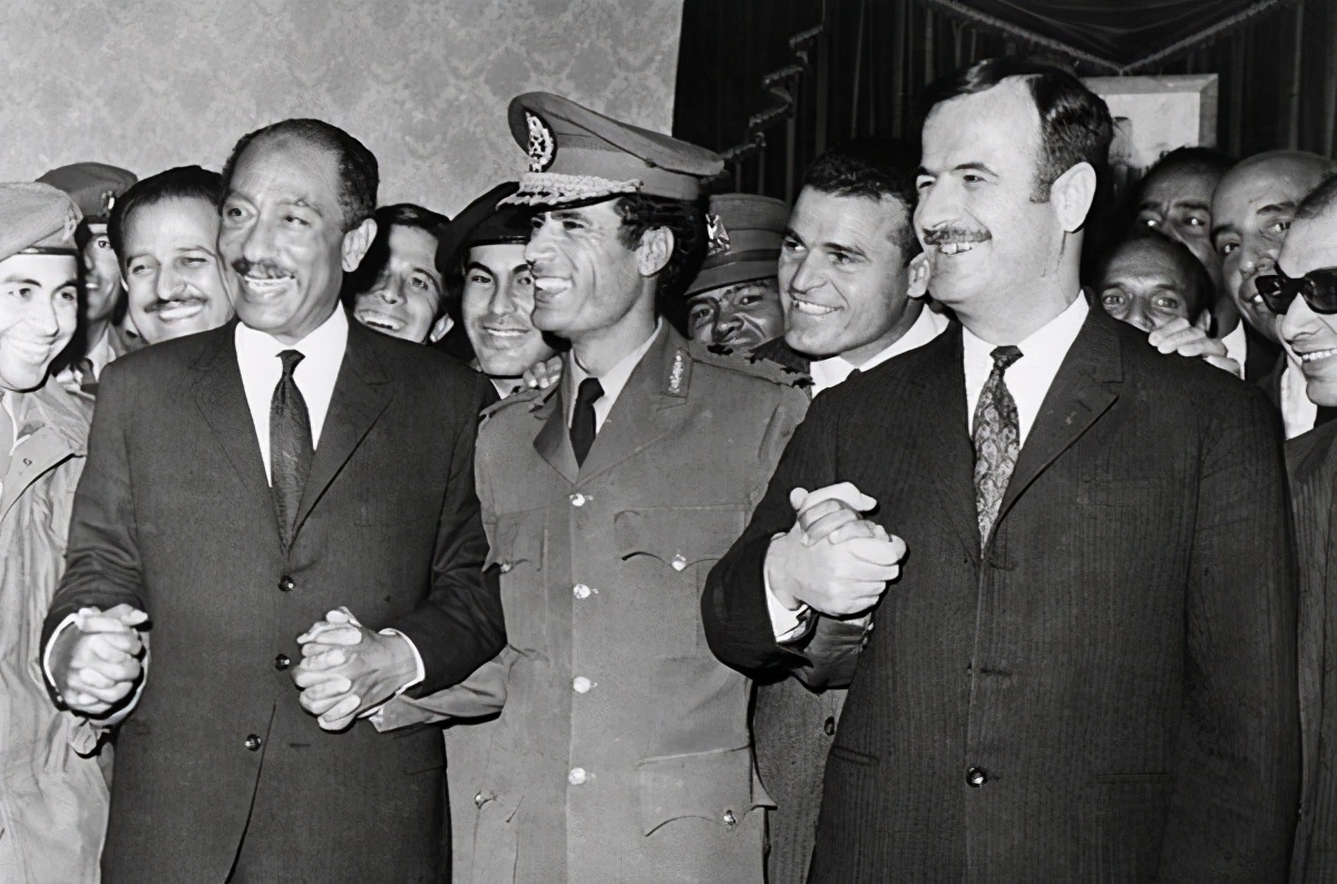 利比亚人民对卡扎菲政权的评价,利比亚卡扎菲怎么被推翻的