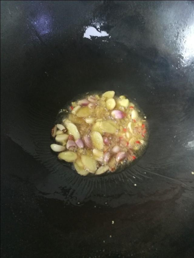 酸菜焖鸭子做法,酸菜鸭的做法大全家常菜