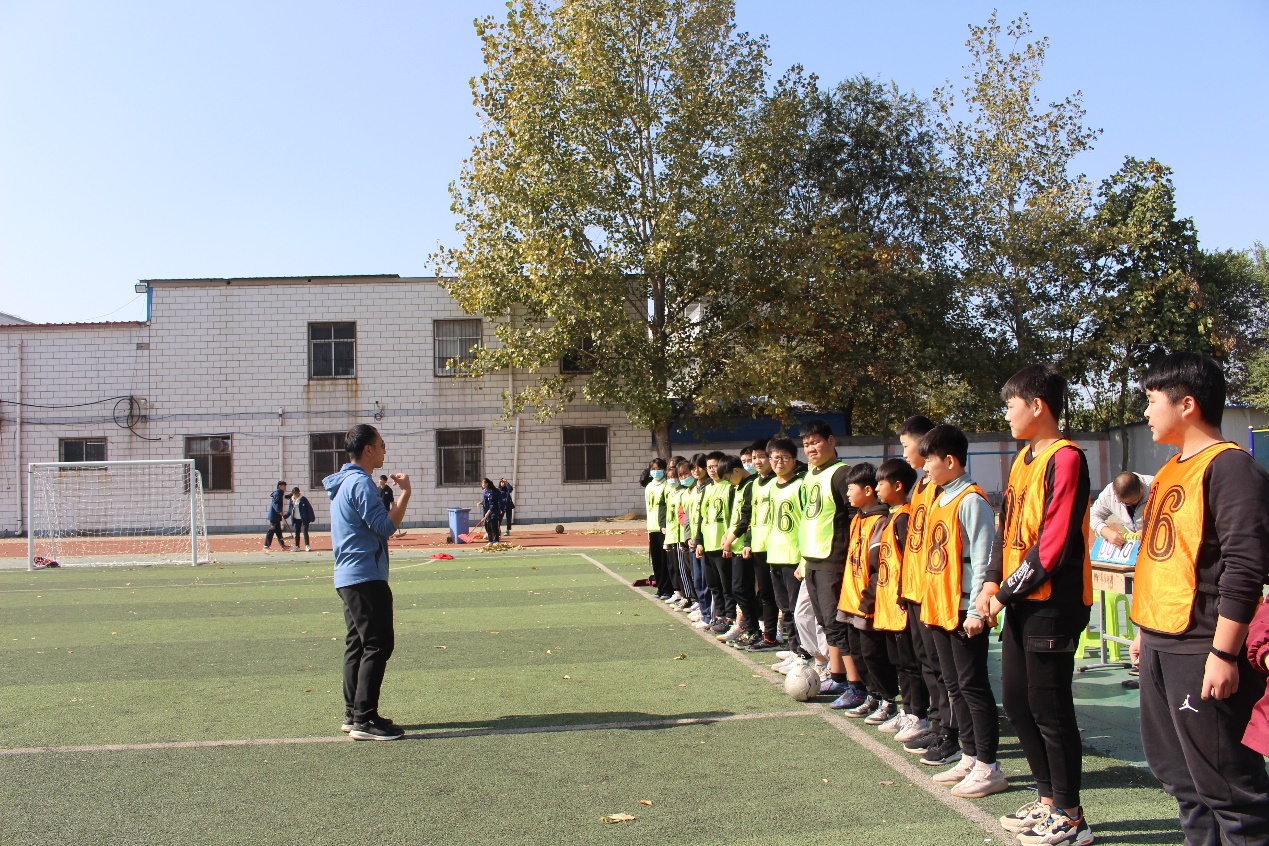 绿茵点亮梦想,绿茵点亮梦想活力绽放校园