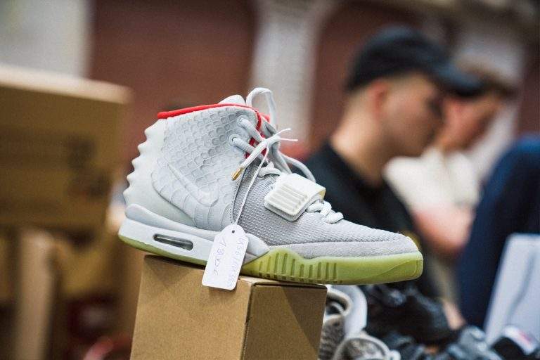 鞋盒编码跟鞋子是对应的嘛,鞋盒的代名词