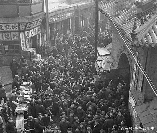 解放初期，中南部老城市成都与北方老城天津相比，谁更繁华呢？