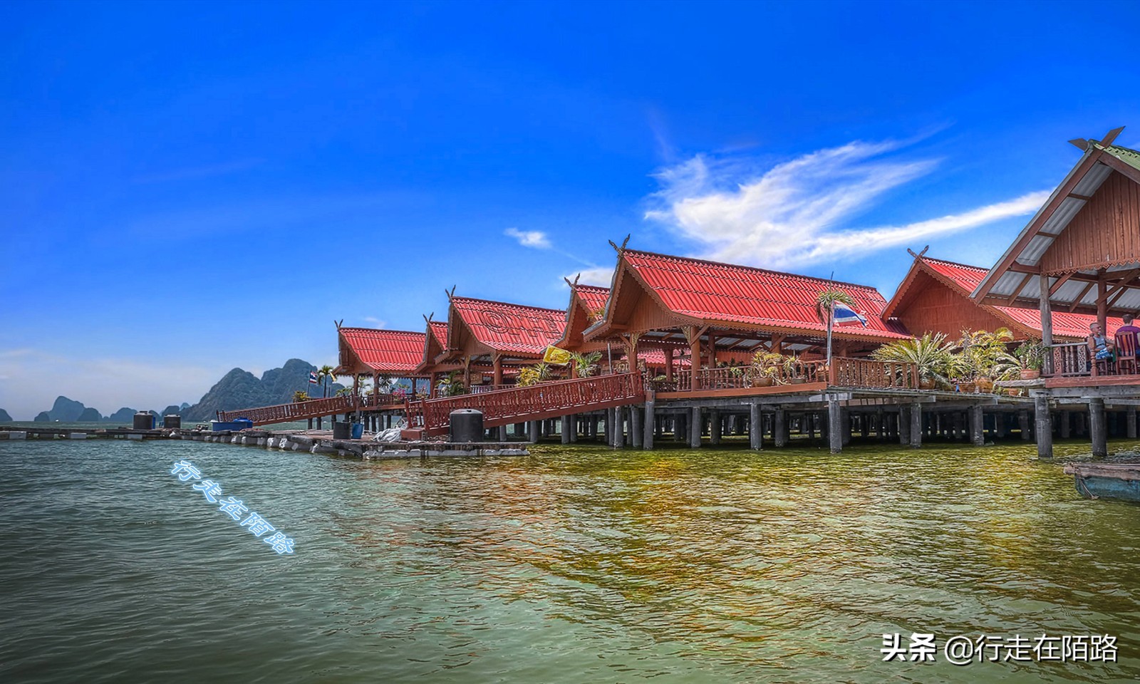 泰国唯一的回民村：房子踩高跷、足球水上踢，饭菜最难吃