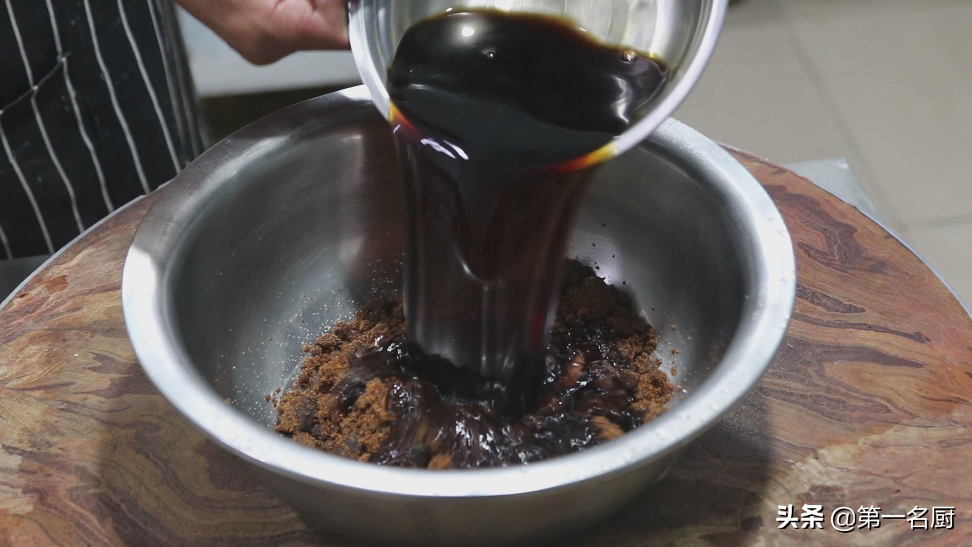 大厨腌制糖蒜视频教程,怎样腌糖蒜最好吃又简单