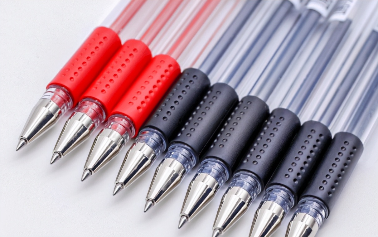 让中国笔告别卡脖子却打不过晨光,笔芯之王真彩输在质量太好?