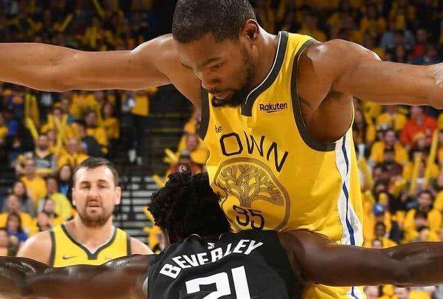 盘点nba各队的离谱操作,nba赛场贿赂裁判