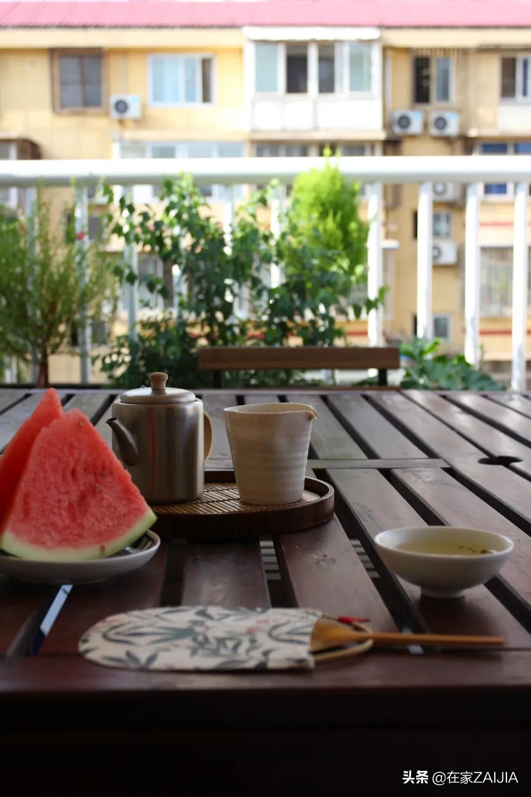 不服输的北漂打工人！徒手造家具，40m²改出两室一厅